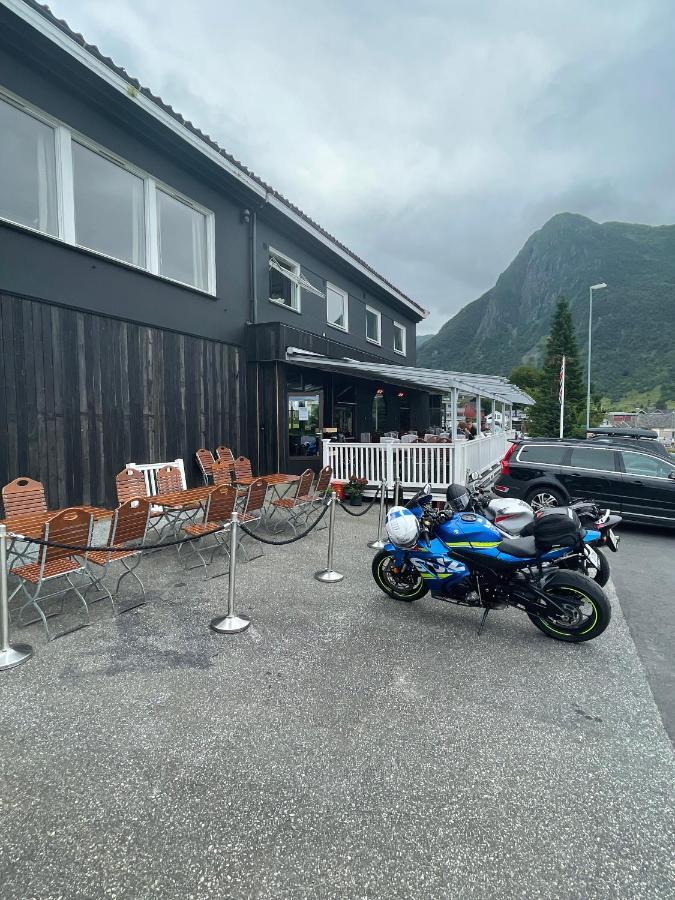 Gjoa Motell Rosendal Exterior foto